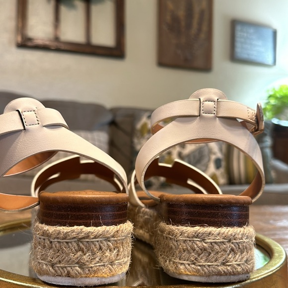 H Shape Pierre Dumas Like New Worn Once Nude Platform Adjustable Strap Ankle 8 - Picture 9 of 12